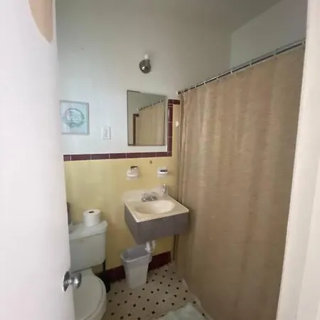 Private Studio 15 -Directly Across From Beach St. Pete Beach Extérieur photo