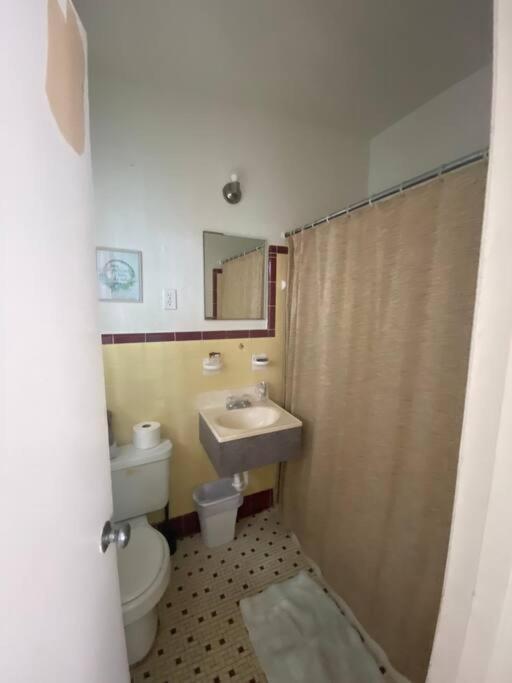 Private 15 -directly Across From Appartement *